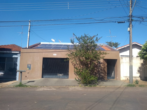 Casa à Venda no Icaray em Araçatuba/SP