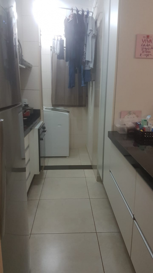 Apartamento à Venda no Conjunto Habitacional Doutor Antônio Villela Silva em Araçatuba/SP