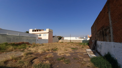 Terreno à Venda no Vila Industrial em Araçatuba/SP