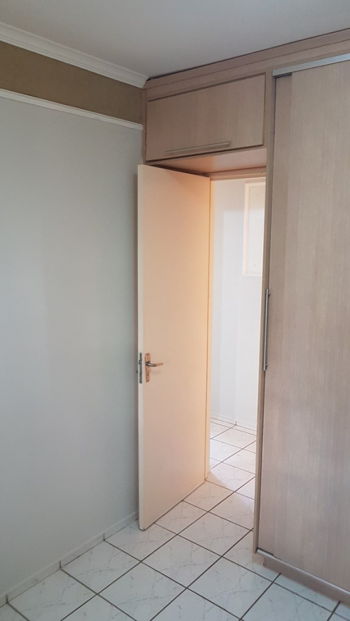 Apartamento à Venda no Conjunto Habitacional Doutor Antônio Villela Silva em Araçatuba/SP