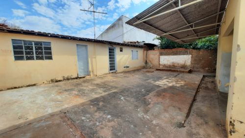 Casa à Venda no Icaray em Araçatuba/SP