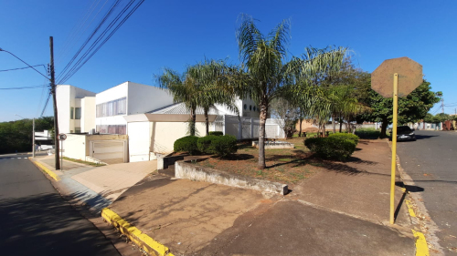 Comercial à Venda no Jardim Nova Yorque em Araçatuba/SP