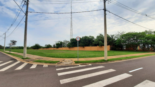 Terreno à Venda no Alvorada em Araçatuba/SP