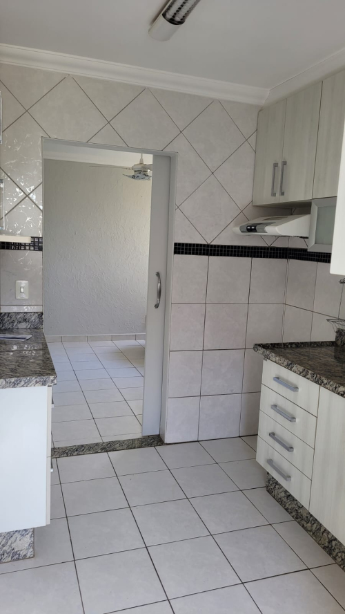 Apartamento à Venda no C. H. Pedro Perri em Araçatuba/SP