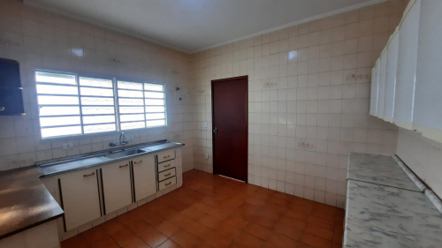 Casa à Venda no Dona Amélia em Araçatuba/SP