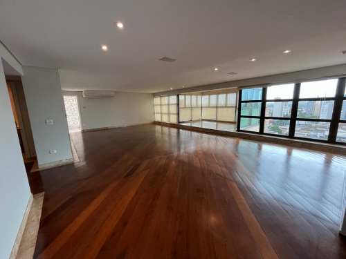 Apartamento à Venda no Centro em Araçatuba/SP