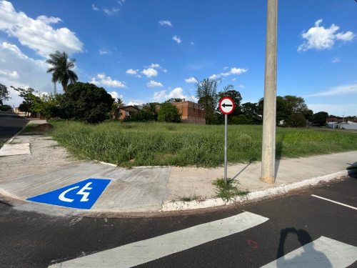 Terreno à Venda no Jardim Brasília em Araçatuba/SP