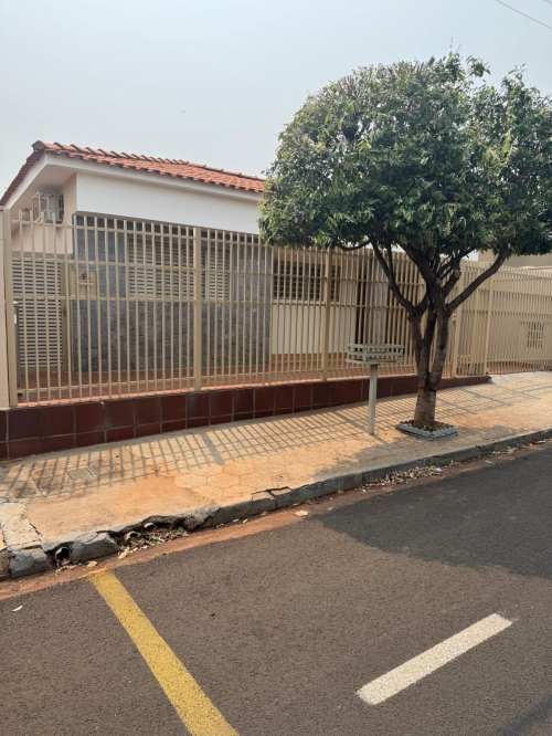 Casa à Venda no Parque Industrial em São José do Rio Preto/SP