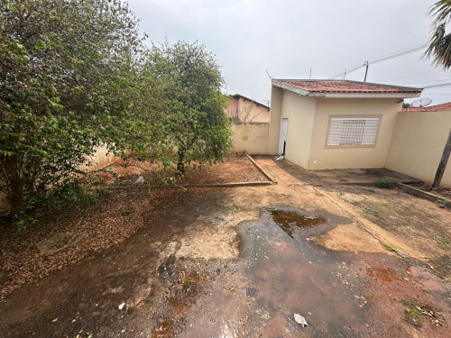 Casa para alugar ou venda no Umuarama em Araçatuba/SP