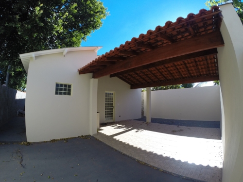 Casa à Venda no Jardim das Oliveiras em Araçatuba/SP